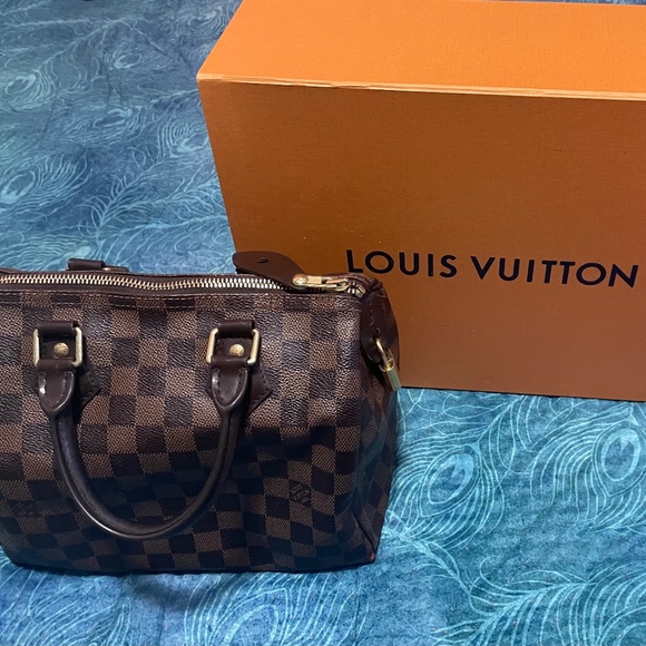 It’s old very first Louis vuttion want a new one - Picture 1 of 4